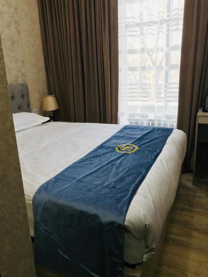 Wantong Hotel Tasjkent Eksteriør bilde