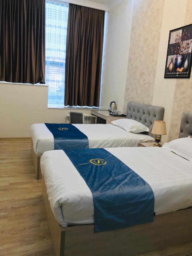 Wantong Hotel Tasjkent Eksteriør bilde